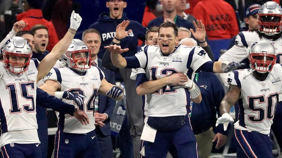 Patriots beat Rams 13-3 in lowest scoring Super Bowl ever